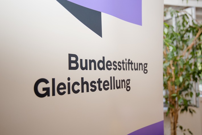 Wie es um die Gleichstellung auf Bauernhöfen steht Bundesstiftung Gleichstellung on Tour unter dem Motto 